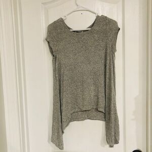 Aiden Y Women's Short Sleeve Sharkbite Hem Round Neck Tunic Top Gray Size Medium